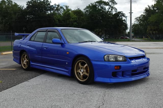 1998 Nissan Skyline JDM car for sale — photo 3 of 17