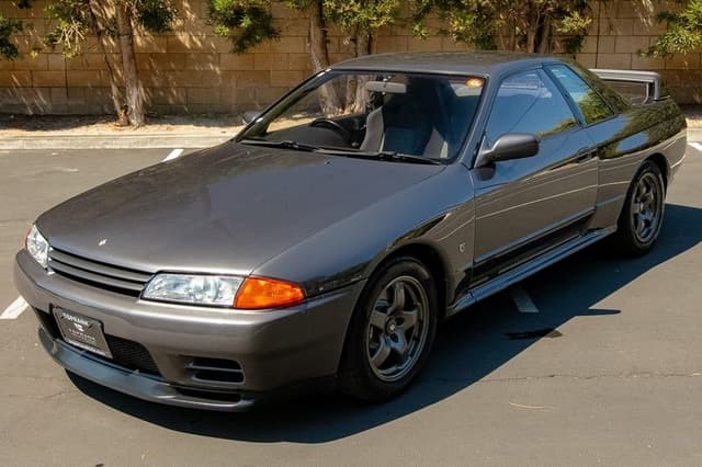 1991 Nissan Skyline JDM car for sale — photo 2 of 25