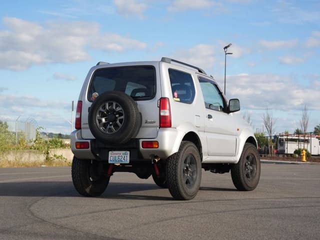 1998 Suzuki Jimny JDM car for sale — photo 15 of 25