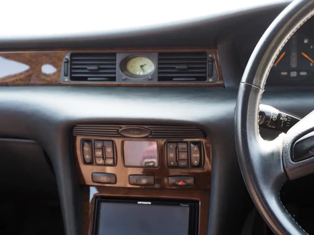 1990 Mitsubishi Diamante JDM car for sale — photo 12 of 25