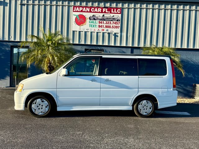 1998 Honda Stepwagon JDM car for sale — photo 4 of 25