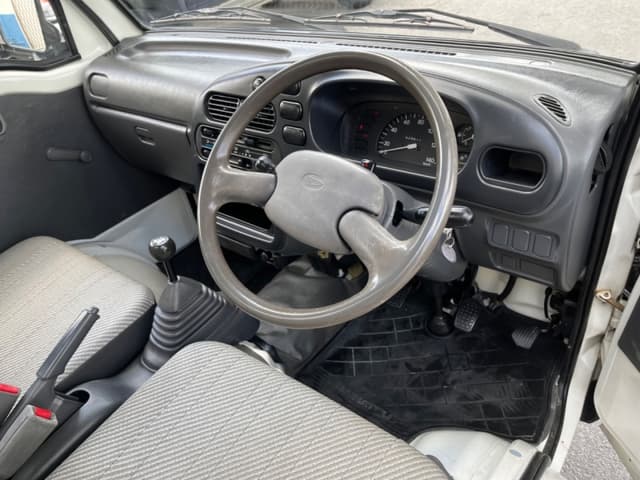 1995 Daihatsu Hijet JDM car for sale — photo 11 of 17