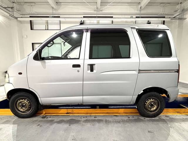 2000 Daihatsu Hijet JDM car for sale — photo 3 of 5