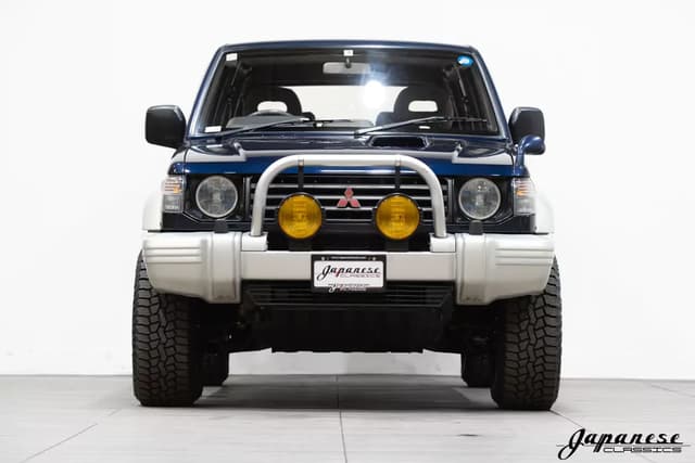 1993 Mitsubishi Pajero JDM car for sale — photo 2 of 25