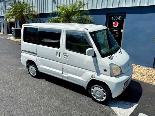 1999 Mitsubishi Town Box JDM car for sale — photo 3 of 18
