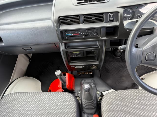 1999 Daihatsu Hijet JDM car for sale — photo 20 of 25