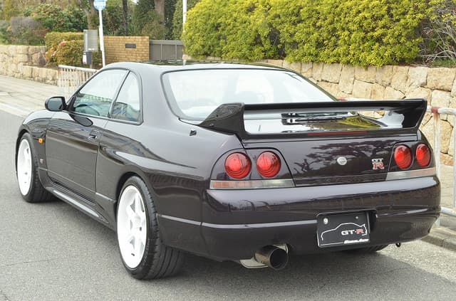 1996 Nissan Skyline JDM car for sale — photo 4 of 11