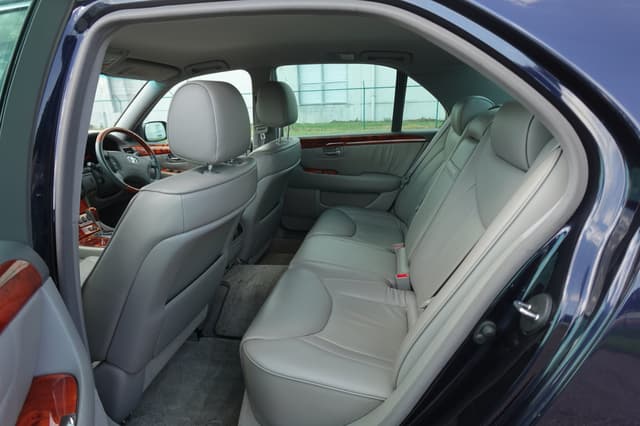 2000 Toyota Celsior JDM car for sale — photo 15 of 18
