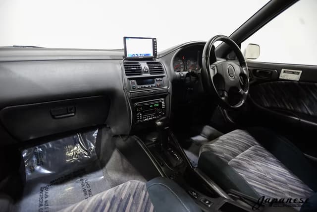 1997 Subaru Legacy JDM car for sale — photo 9 of 25