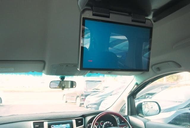 2011 Toyota Vellfire JDM car for sale — photo 18 of 25