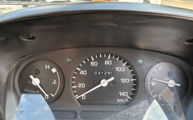 2000 Daihatsu Hijet JDM car for sale — photo 9 of 16