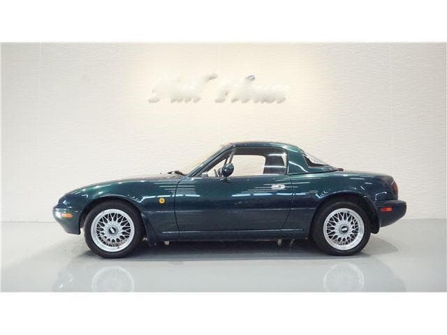 1996 Mazda Roadster (Eunos Roadster / MX-5) JDM car for sale — photo 3 of 24