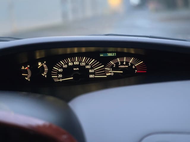 2000 Toyota Estima JDM car for sale — photo 9 of 17