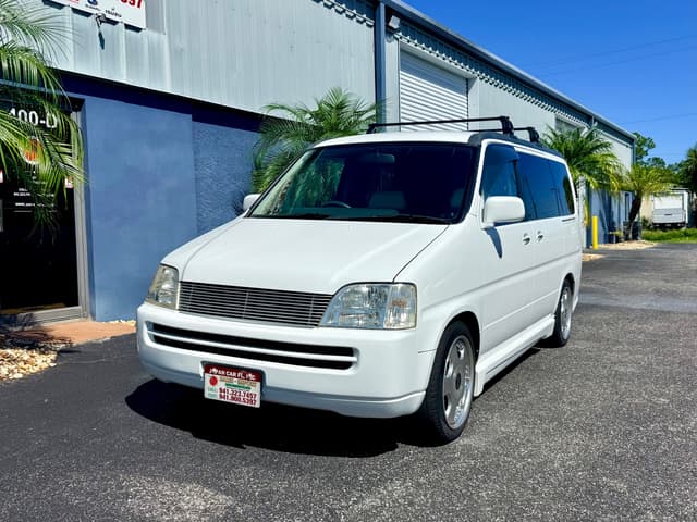 2000 Honda Stepwagon JDM car for sale — photo 2 of 25