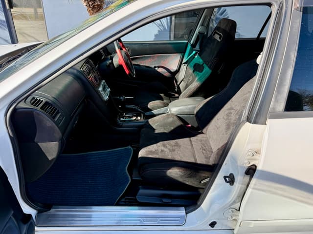 2000 Mitsubishi Legnum JDM car for sale — photo 18 of 22