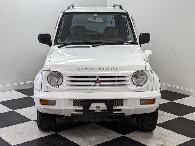 1996 Mitsubishi Pajero JDM car for sale — photo 5 of 24