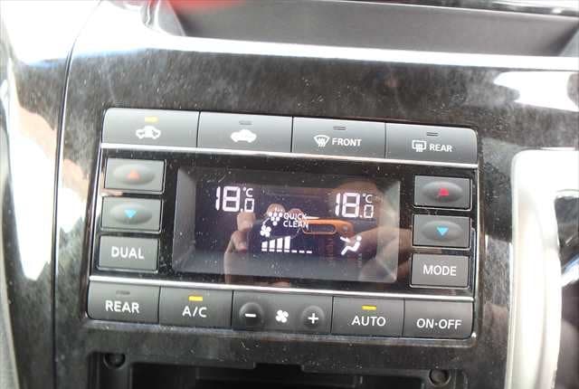 2011 Nissan Elgrand JDM car for sale — photo 17 of 25