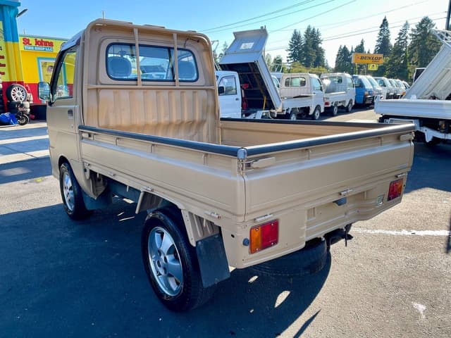 1999 Daihatsu Hijet JDM car for sale — photo 5 of 25