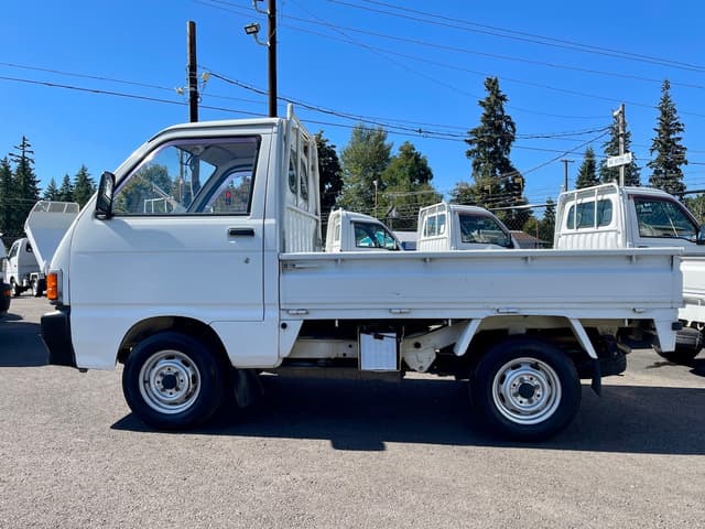 1993 Daihatsu Hijet JDM car for sale — photo 4 of 25