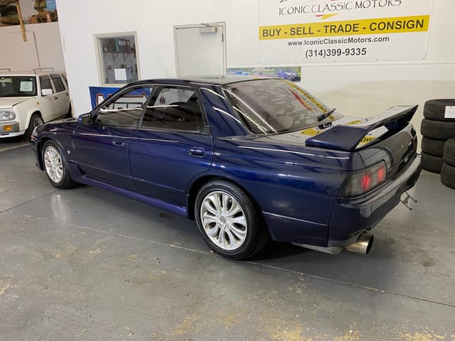 1990 Nissan Skyline JDM car for sale — photo 4 of 21