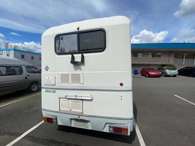 1996 Isuzu Elf JDM car for sale — photo 5 of 10