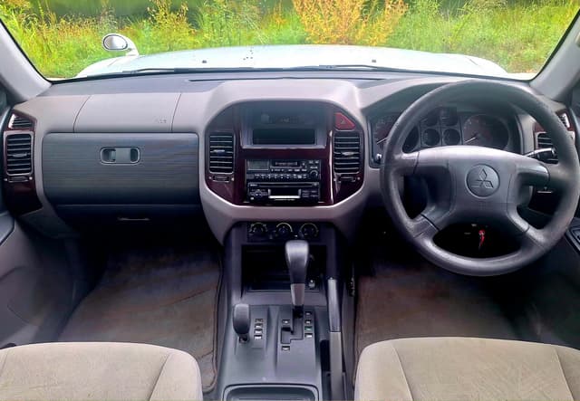 2001 Mitsubishi Pajero JDM car for sale — photo 2 of 5