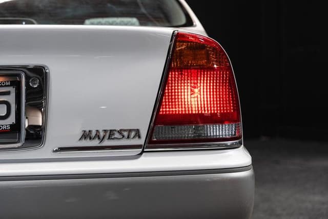 1999 Toyota Majesta JDM car for sale — photo 13 of 20