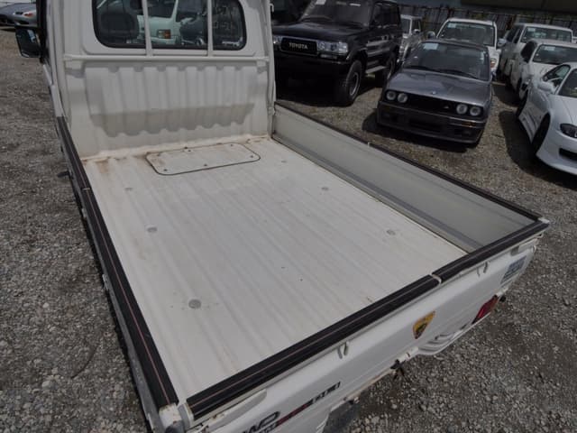 1999 Daihatsu Hijet JDM car for sale — photo 15 of 25