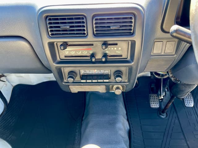 1993 Daihatsu Hijet JDM car for sale — photo 19 of 25