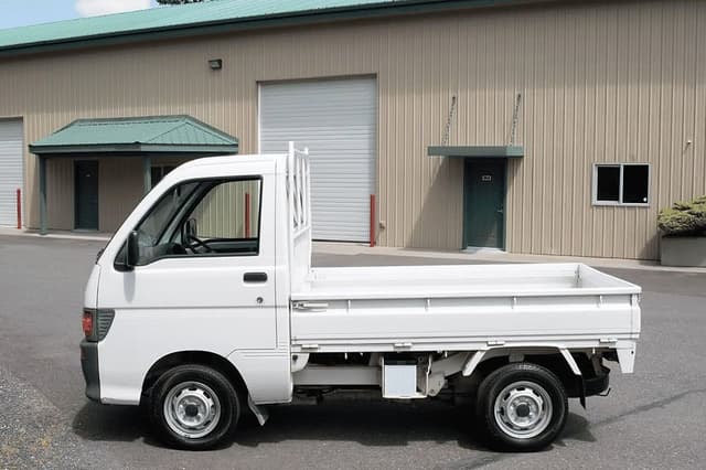 1997 Daihatsu Hijet JDM car for sale — photo 3 of 15