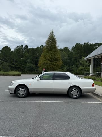 1998 Toyota Celsior JDM car for sale — photo 4 of 25