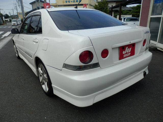 2000 Toyota Altezza JDM car for sale — photo 4 of 20