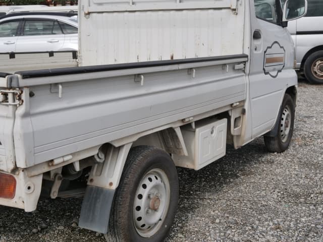 2001 Mitsubishi Minicab JDM car for sale — photo 18 of 25