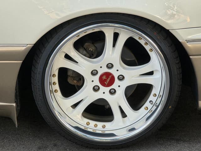 1996 Toyota Crown JDM car for sale — photo 14 of 25