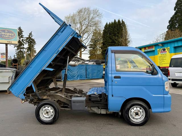 2001 Daihatsu Hijet JDM car for sale — photo 15 of 25