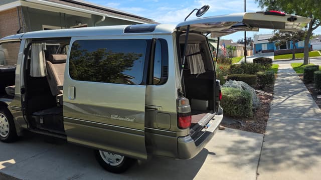 1999 Toyota HiAce JDM car for sale — photo 19 of 24