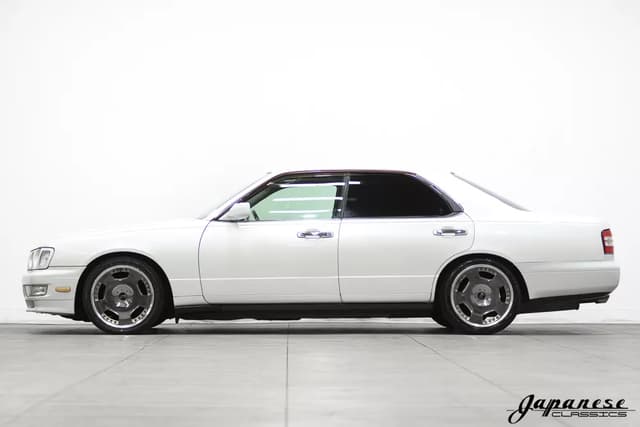 1998 Nissan Gloria JDM car for sale — photo 4 of 25