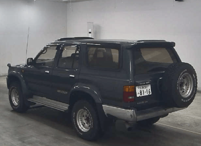 1993 Toyota Hilux Surf JDM car for sale — photo 2 of 3