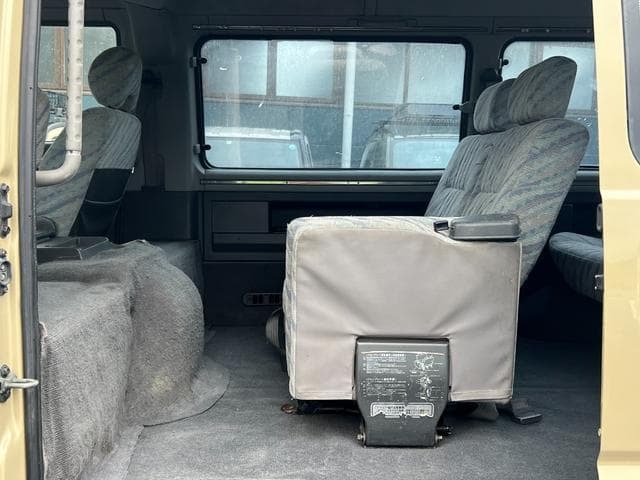 1996 Mitsubishi Delica JDM car for sale — photo 12 of 25