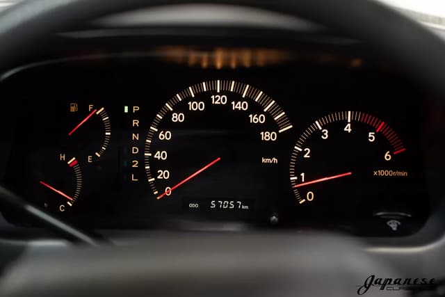 1996 Toyota Granvia JDM car for sale — photo 12 of 25