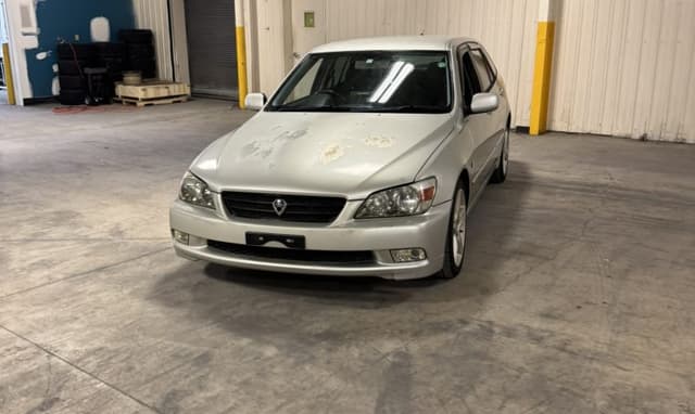 2001 Toyota Altezza JDM car for sale — photo 22 of 25