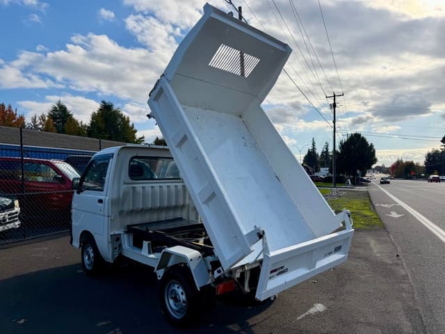 1999 Daihatsu Hijet JDM car for sale — photo 9 of 25