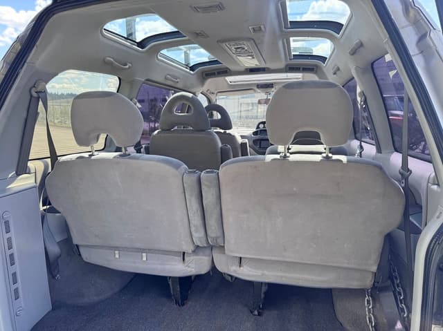 1997 Mitsubishi Delica JDM car for sale — photo 18 of 23