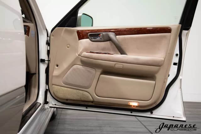 2000 Toyota Crown JDM car for sale — photo 20 of 25