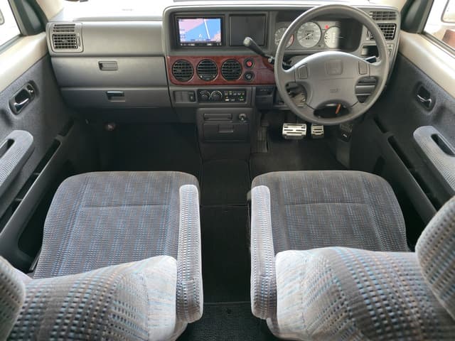 2000 Honda Stepwagon JDM car for sale — photo 8 of 25