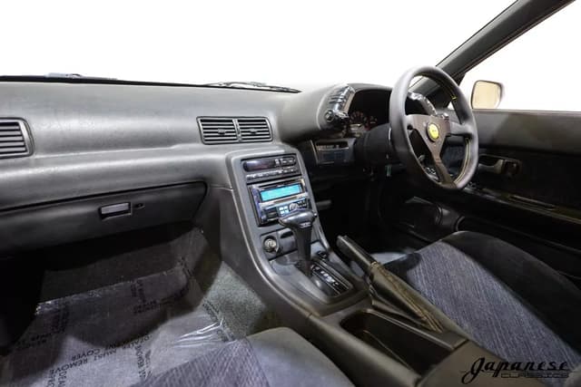 1992 Nissan Skyline JDM car for sale — photo 9 of 25