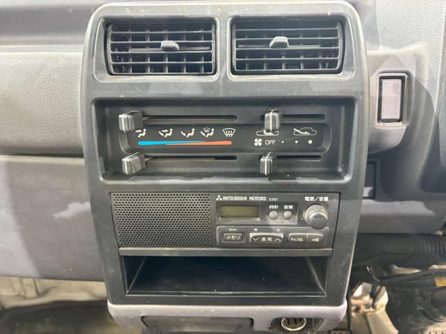 1996 Mitsubishi Minicab JDM car for sale — photo 10 of 23