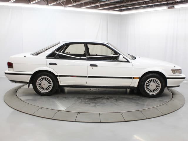 1987 Nissan Bluebird JDM car for sale — photo 8 of 25