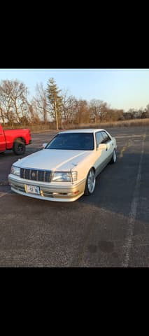 1997 Toyota Crown JDM car for sale — photo 3 of 5