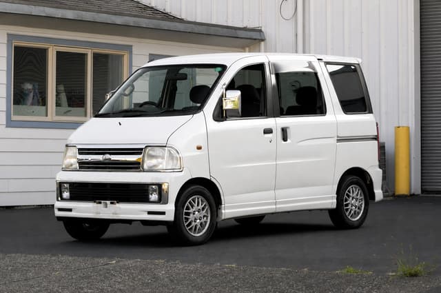 2001 Daihatsu Atrai JDM car for sale — photo 2 of 18